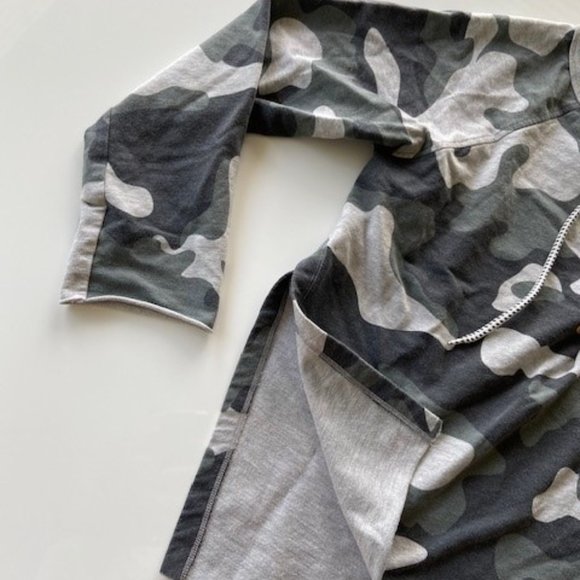 Camo Sweater - Picture 3 of 4